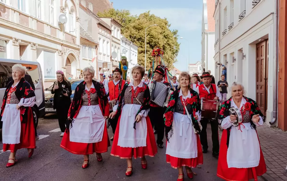 Zdjęcie do DOŻYNKI POWIATOWO-GMINNE TRZEBIAT&Oacute;W 2025.