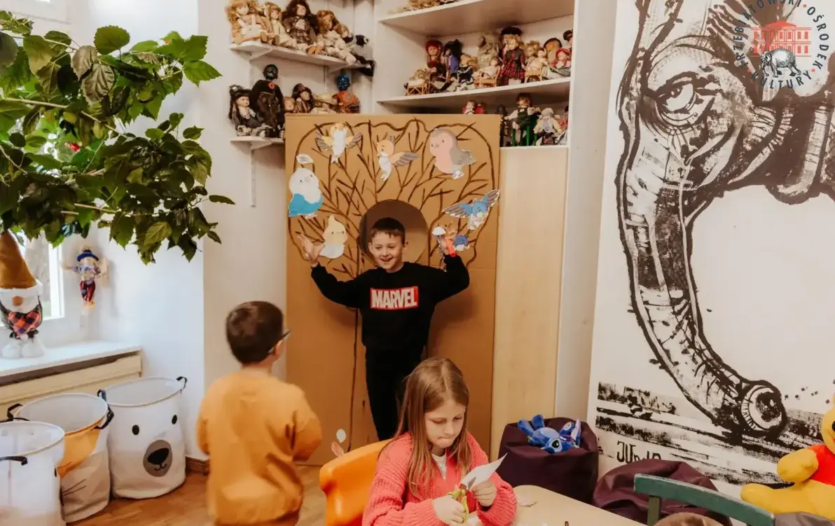 Zdjęcie do Kolorowe ptaki - w Dyskusyjnym Klubie Przyjaci&oacute;ł Ksiiążki