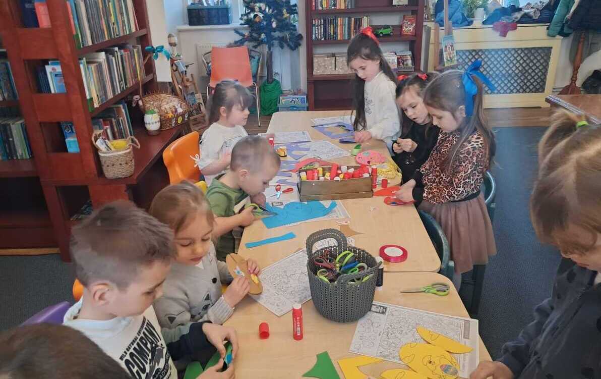 Zdjęcie do  Wielkanoc w bibliotece - W ramach Dyskusyjnego Klubu Przyjaci&oacute;ł Książki 