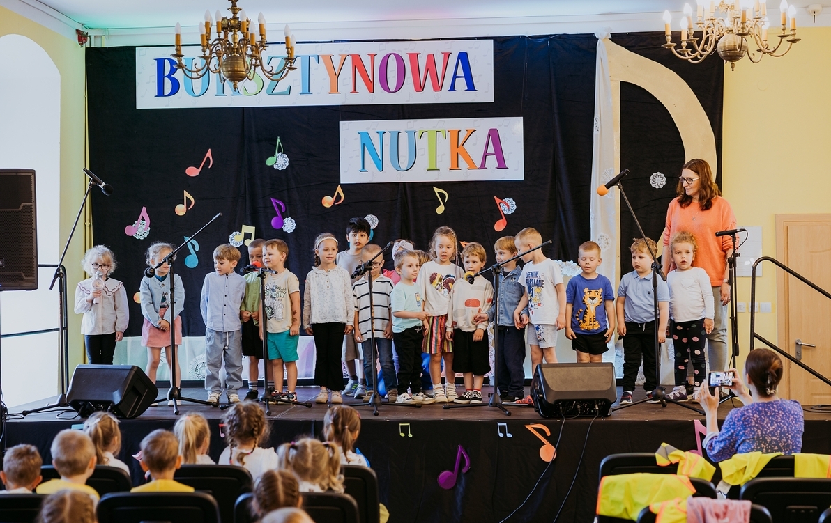 Zdjęcie do Mały Festiwal Piosenki &bdquo;O Bursztynową Nutkę&rdquo;